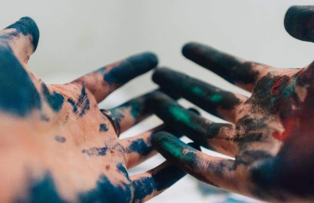 Paint on hands