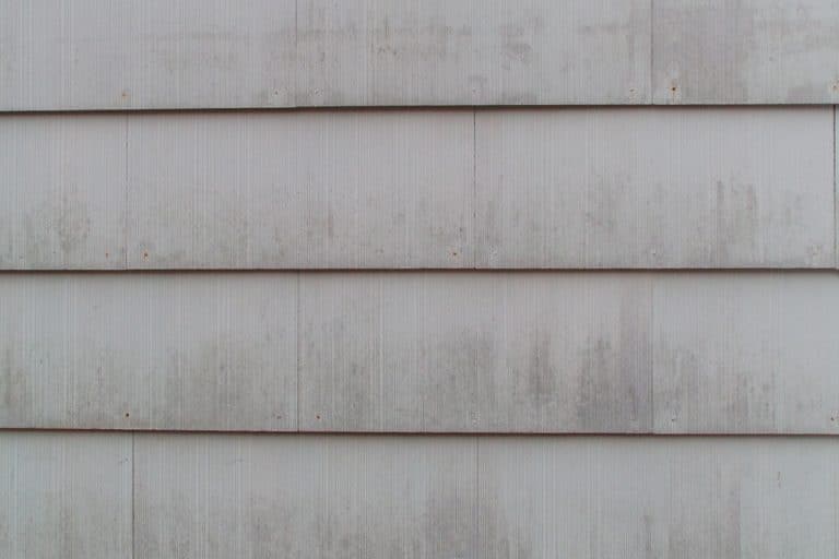 How to Remove Spray Paint From Vinyl Siding (3 Easy Methods)