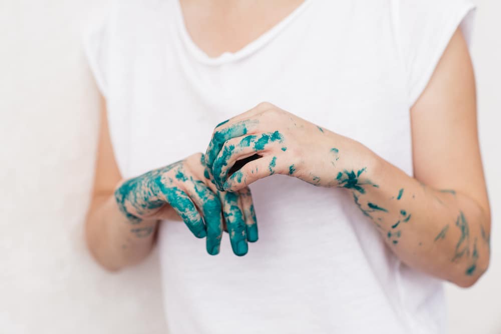 How to Get Primer Off Your Hands