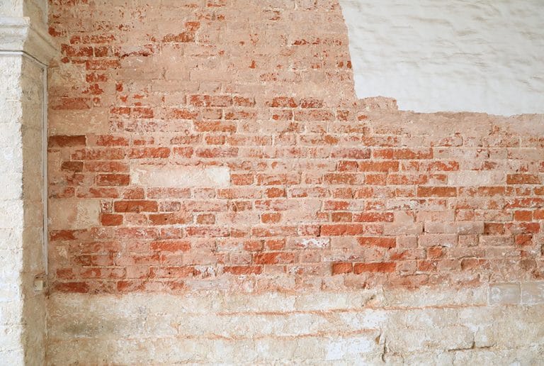 How to Remove Paint From Brick