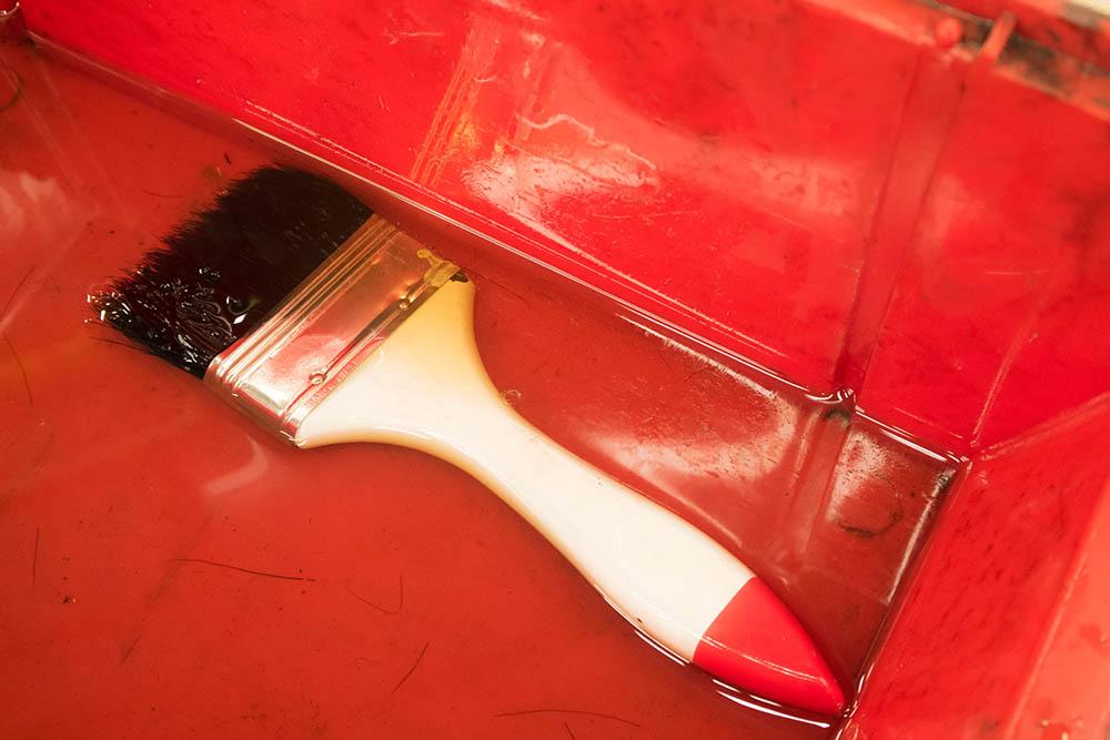 How To Remove Dried Polyurethane From A Paint Brush