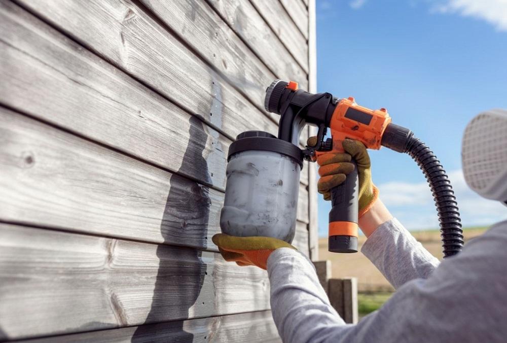  FREE Painting fence or garden shed with a paint sprayer